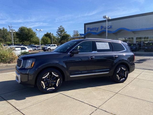 Used 2025 Kia Telluride S FWD image 6