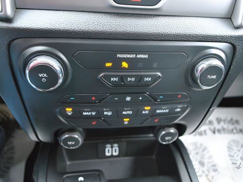Used 2020 Ford Ranger XLT w/ Equipment Group 302A Luxury AWD/4WD image 11