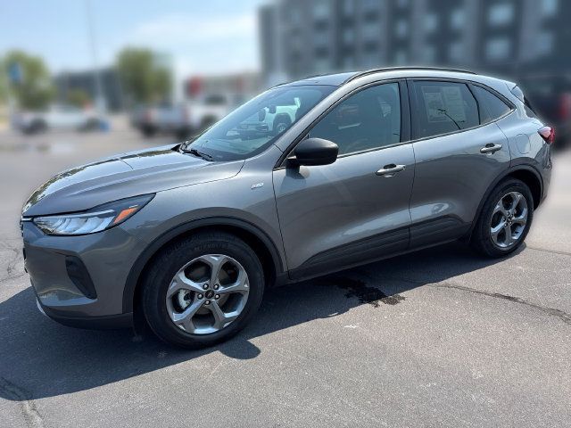 Used 2025 Ford Escape ST-Line FWD 360° Tour