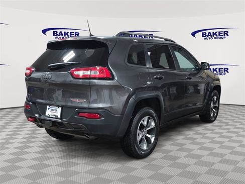 Used 2017 Jeep Cherokee Trailhawk w/ Comfort & Convenience Group image 5