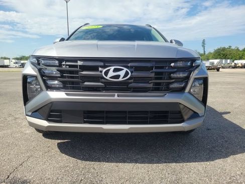 Used 2025 Hyundai Tucson SEL FWD image 4
