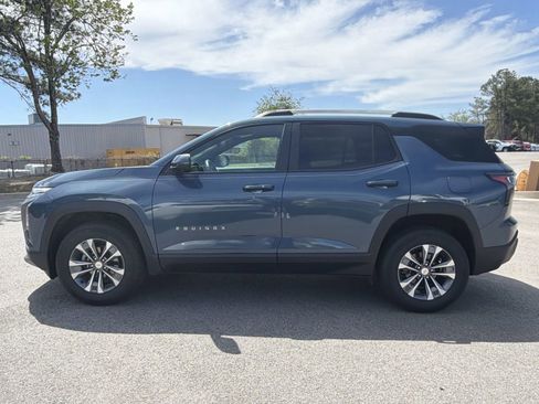 Used 2025 Chevrolet Equinox LT w/ Convenience Package II image 7