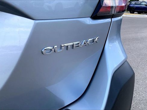 Used 2025 Subaru Outback Limited AWD/4WD image 23