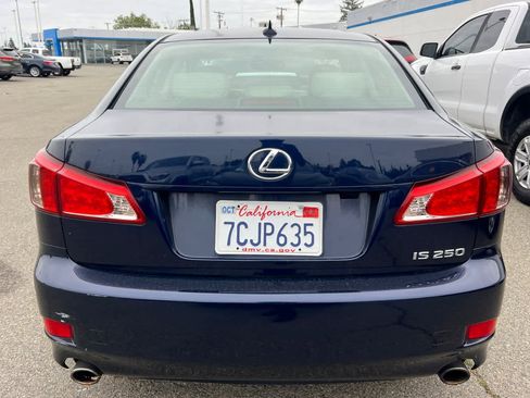 Used 2011 Lexus IS 250 w/ Premium Pkg Value Edition RWD image 5