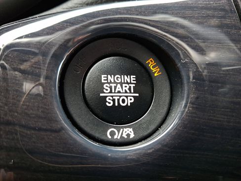 Used 2020 Jeep Grand Cherokee Overland image 24