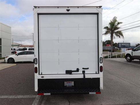 Used 2022 GMC Savana 3500 w/ Power Convenience Package image 9