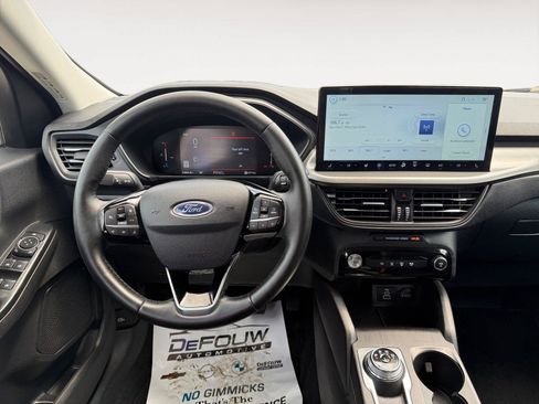Used 2025 Ford Escape SE FWD image 13