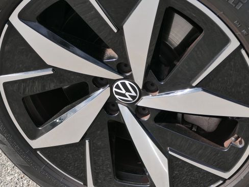 Used 2023 Volkswagen ID.4 Pro RWD image 11