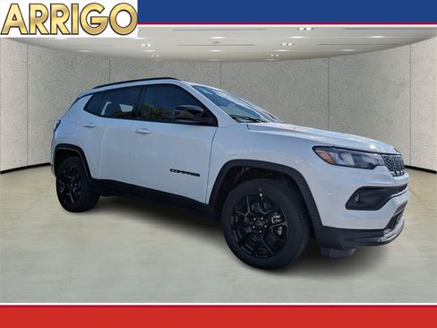 New 2026 Jeep Compass Latitude image 1
