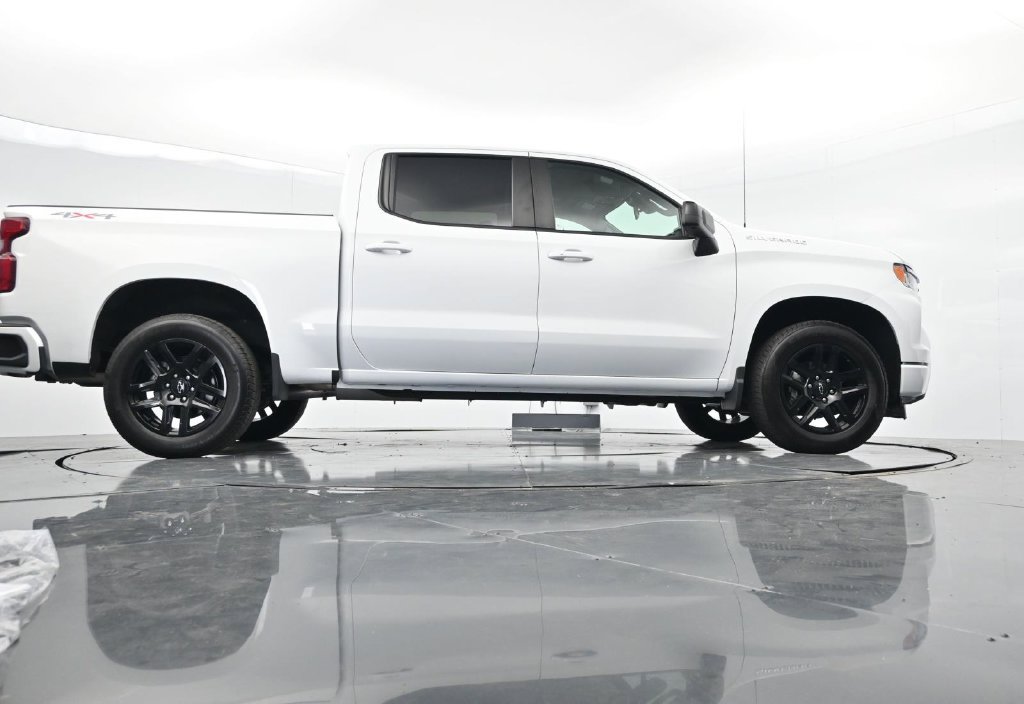Used 2025 Chevrolet Silverado 1500 RST w/ LPO, Liner Protection Package AWD/4WD image 32