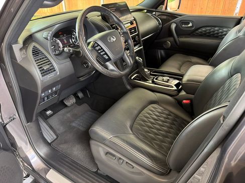 Used 2024 INFINITI QX80 Sensory w/ Cargo Package AWD/4WD image 2