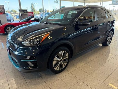 Used 2022 Kia Niro EX image 6