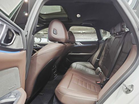 New 2025 BMW i4 xDrive40i image 25