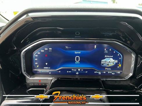 Used 2023 Chevrolet Silverado 1500 LT AWD/4WD image 14