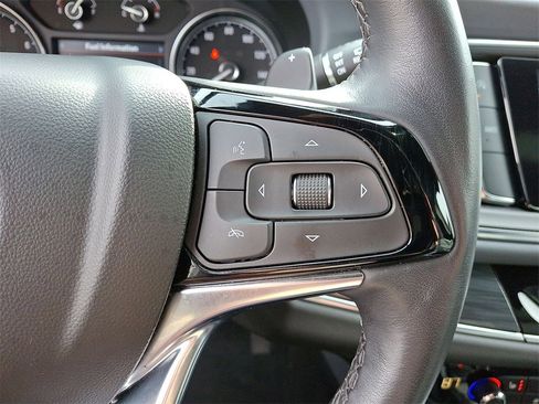 Certified 2024 Buick Enclave Essence image 18