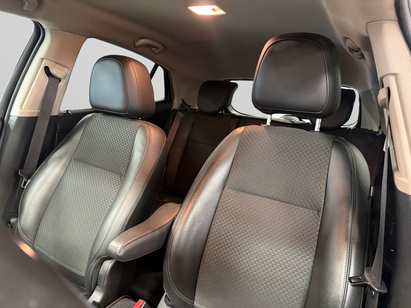 Used 2018 Buick Encore Preferred FWD image 33