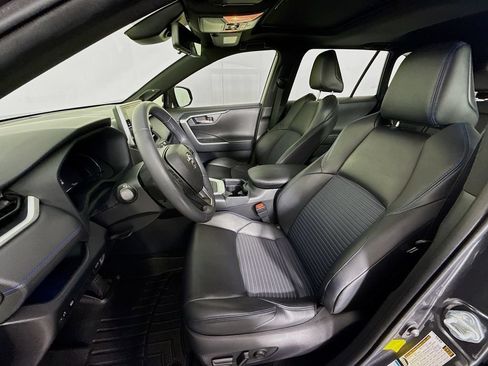 Used 2019 Toyota RAV4 XSE AWD/4WD image 5