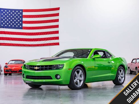 Used 2010 Chevrolet Camaro LT RWD image 1