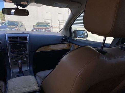 Used 2013 Lincoln MKX FWD image 4