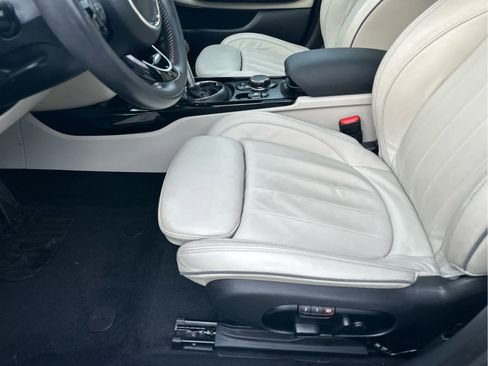 Used 2019 MINI Cooper Clubman S image 9