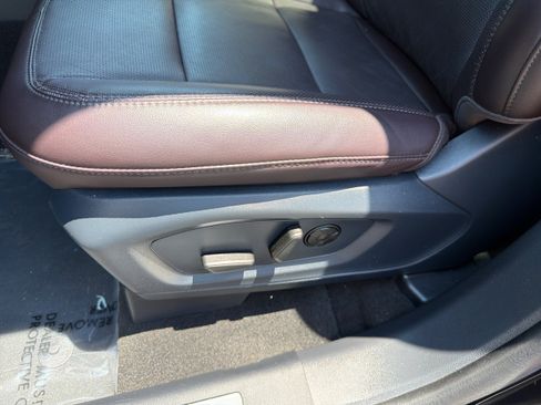 Used 2025 Ford Explorer Platinum AWD/4WD image 34