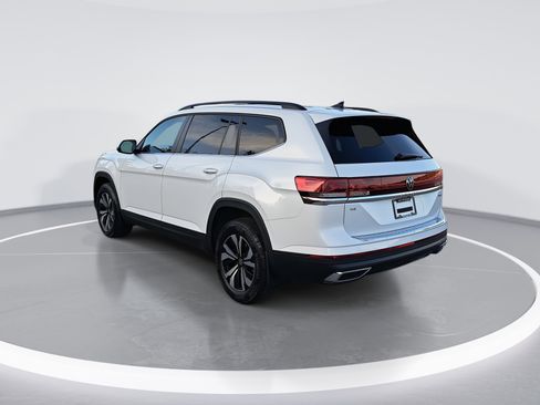 New 2026 Volkswagen Atlas SE image 5