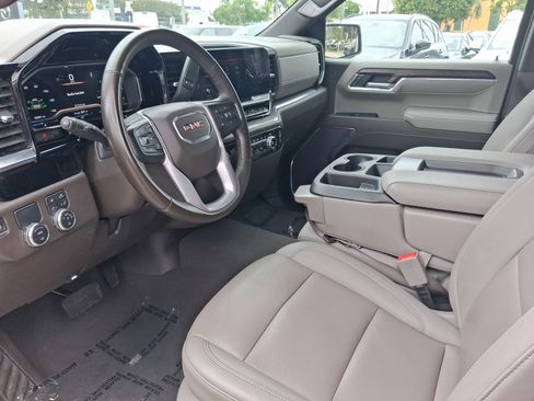 Used 2024 GMC Sierra 1500 SLT RWD image 10