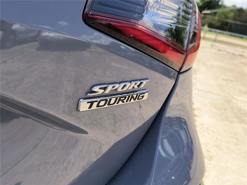 Used 2022 Honda Civic Sport Touring image 5