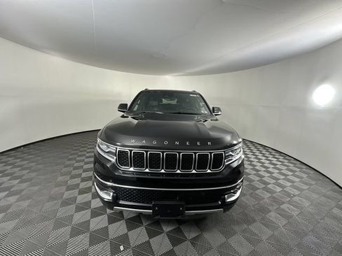 Certified 2025 Jeep Wagoneer Series II AWD/4WD image 2