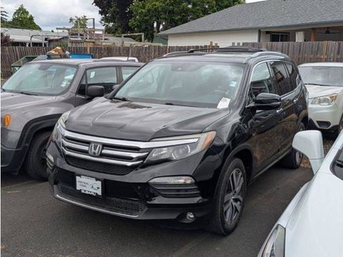 Used 2016 Honda Pilot Touring image 46