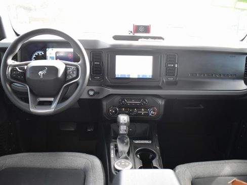 Used 2022 Ford Bronco 4-Door image 10