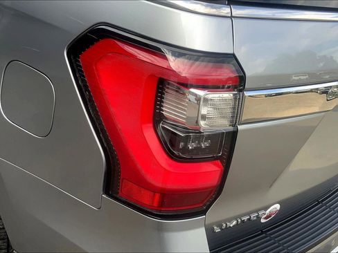 Used 2020 Ford Expedition Limited image 30