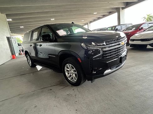 Used 2024 Chevrolet Suburban LT AWD/4WD image 7