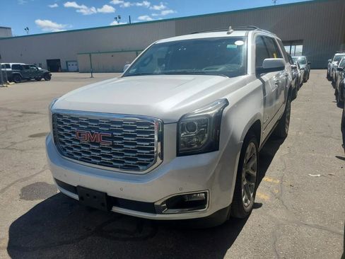 Used 2020 GMC Yukon Denali w/ Denali Ultimate Package AWD/4WD image 9