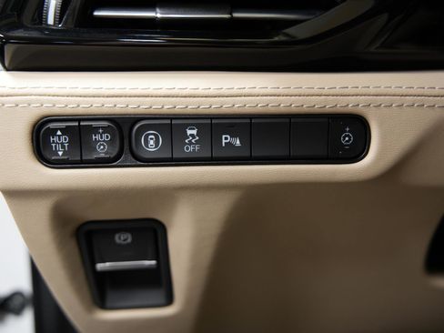 Used 2023 Acura MDX SH-AWD w/ Advance Package image 29