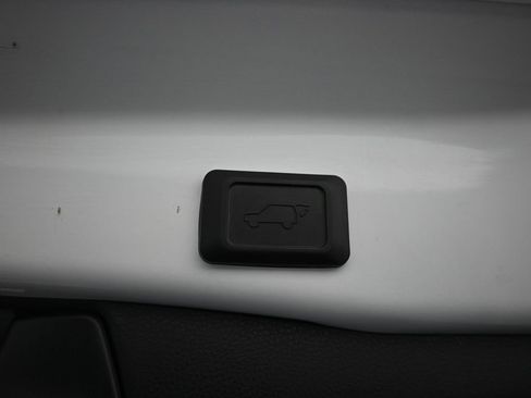 Certified 2022 Toyota RAV4 XLE image 24