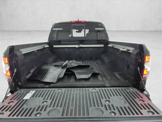 Used 2022 Nissan Frontier PRO-4X AWD/4WD image 6