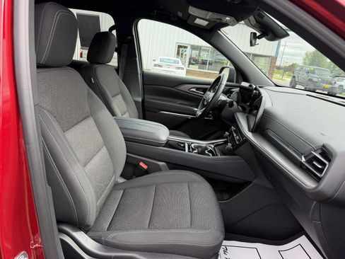 Used 2024 Chevrolet Traverse LT w/ Trailering Package AWD/4WD image 21