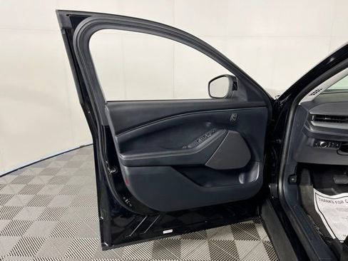 Used 2022 Ford Mustang Mach-E Select image 15