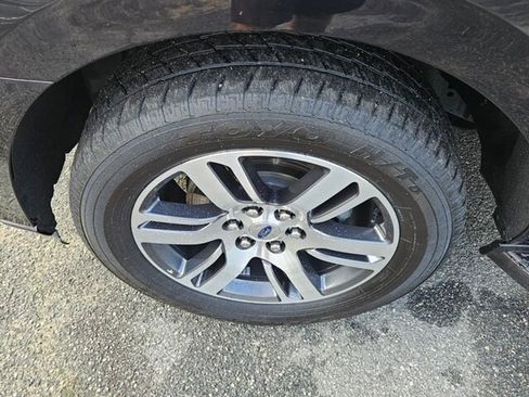 Used 2024 Ford Expedition Limited image 20