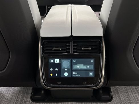 Used 2024 Rivian R1T Adventure AWD/4WD image 28