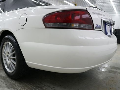Used 2005 Chrysler Sebring Touring image 11