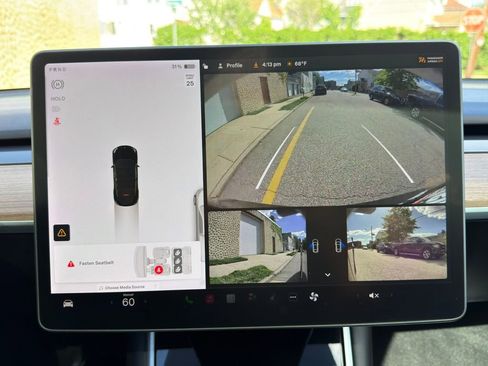 Used 2021 Tesla Model Y Long Range AWD/4WD image 38