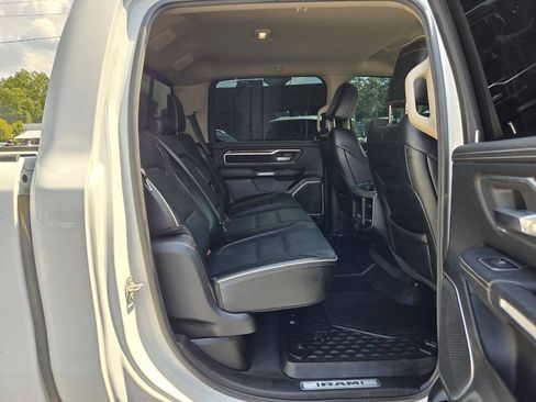 Used 2020 RAM 1500 Laramie AWD/4WD image 19