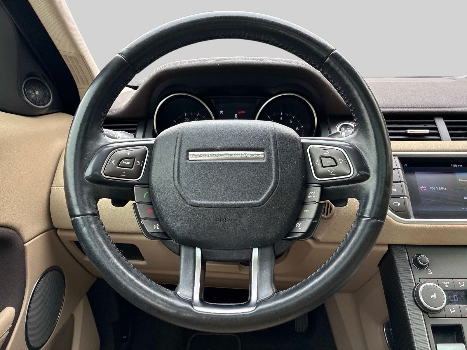 Used 2018 Land Rover Range Rover Evoque AWD/4WD image 19