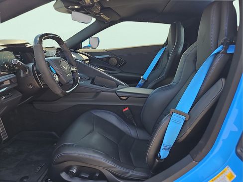 Used 2023 Chevrolet Corvette Stingray Preferred Conv w/ Z51 Performance Package RWD image 13