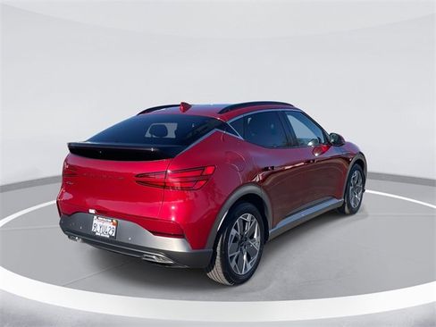 Used 2024 Genesis GV60 RWD image 5