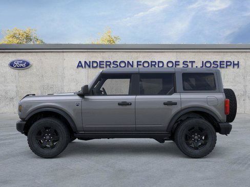 New 2025 Ford Bronco Big Bend w/ Black Diamond Package image 3