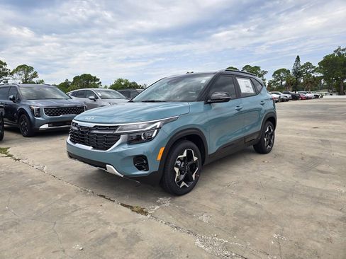 New 2026 Kia Seltos S FWD image 3