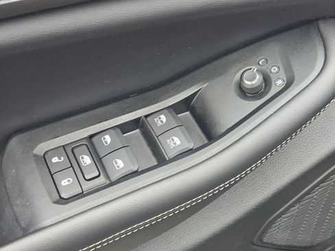 Certified 2024 Jeep Grand Cherokee Altitude AWD/4WD image 32